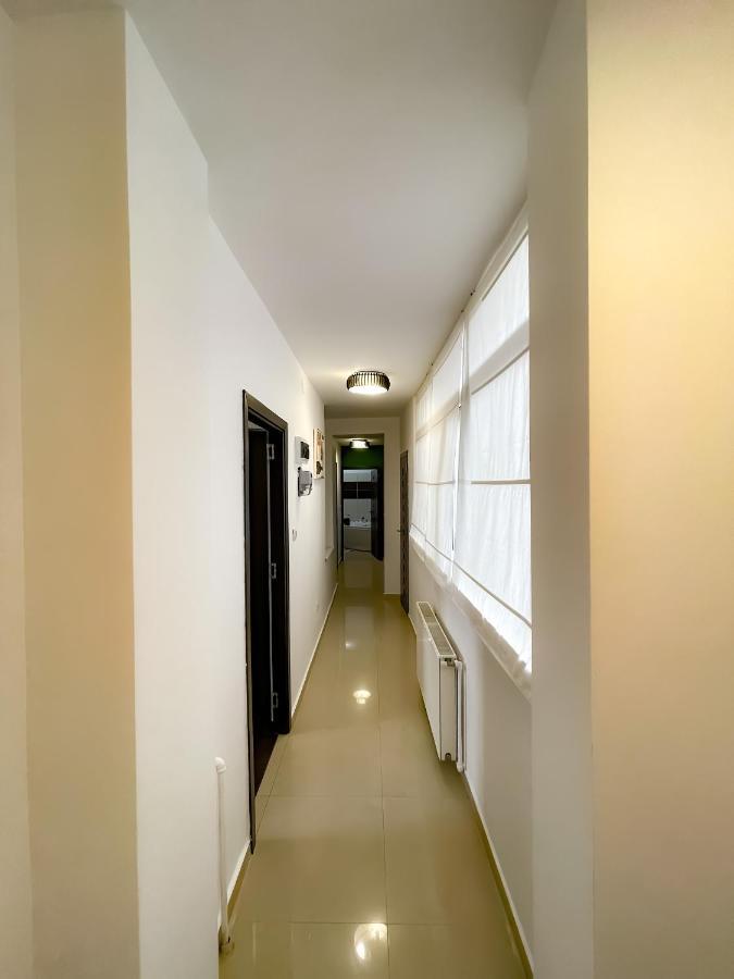 Cool Flat With Hot Tub In The Old Town Apartment Bucureşti Ngoại thất bức ảnh